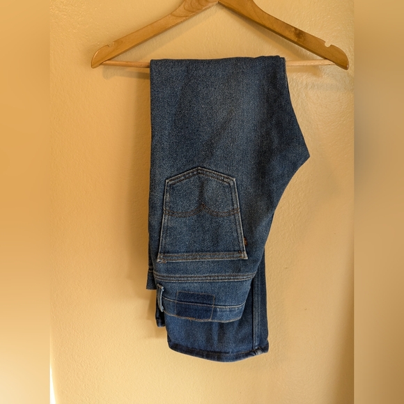 Vintage Levi's - High Rise, 30" Waist, Perfectly Worn In - Picture 4 of 9